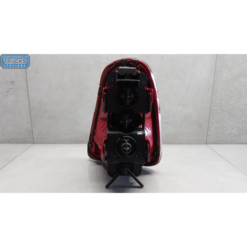 MINI FARO POSTERIORE ESTERNO SINISTRO MINI R56  2006>2011 usato