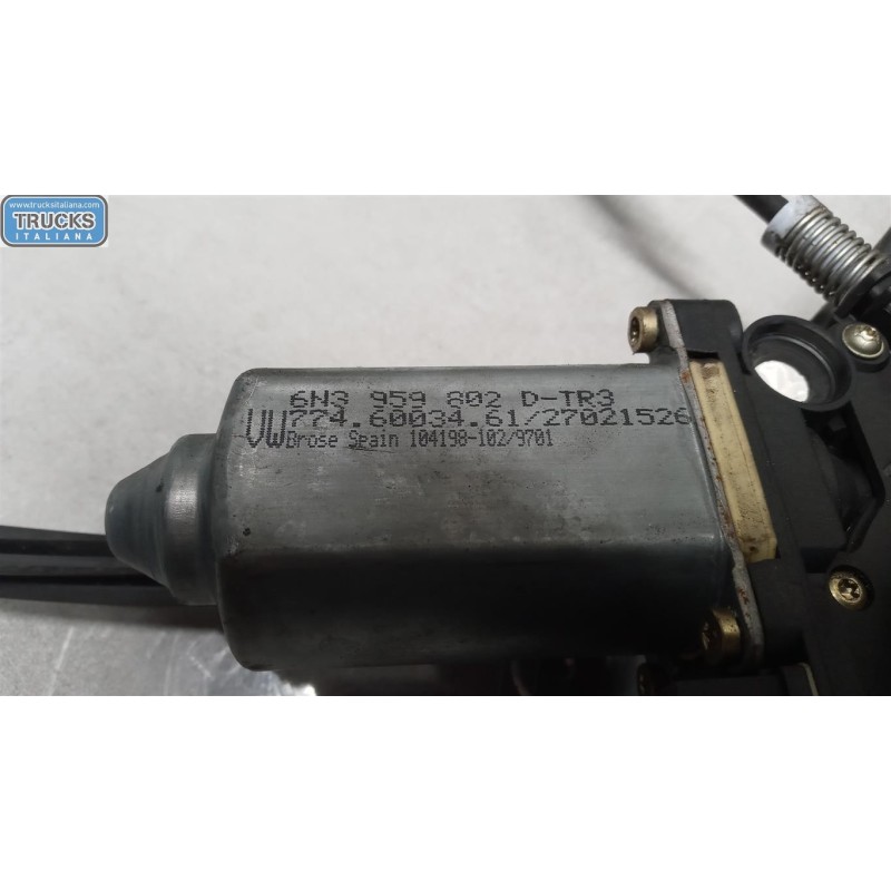 VOLKSWAGEN ALZA VETRI ANTERIORI DESTRO VOLKSWAGEN Polo 1999>2001 usato