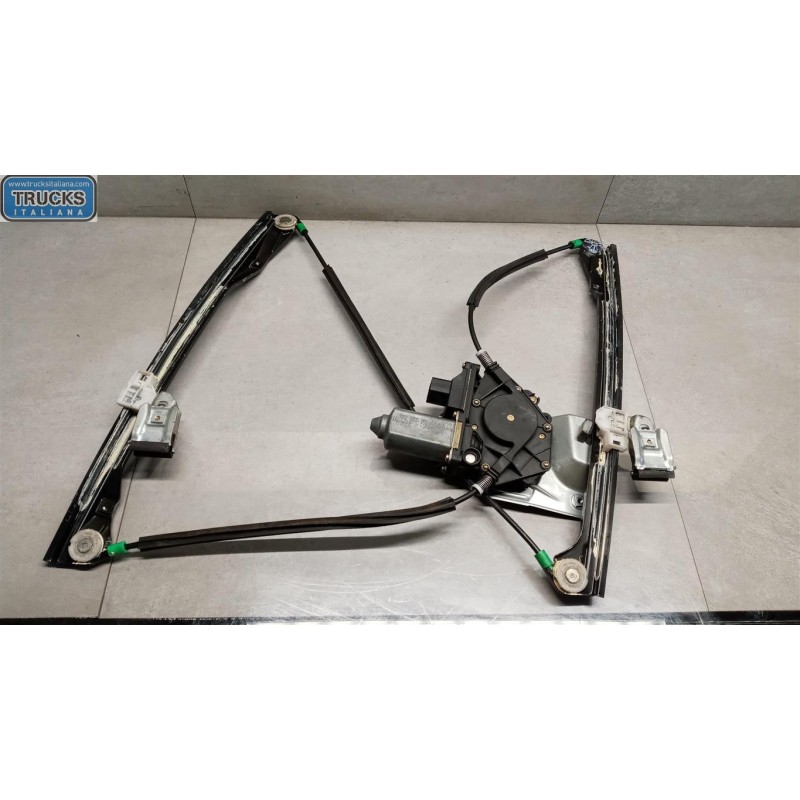 VOLKSWAGEN FRONT LEFT POWERED WINDOWS  VOLKSWAGEN Polo 1999>2001 used