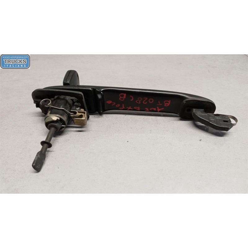 VOLKSWAGEN DOOR HANDLE  VOLKSWAGEN Polo 1999>2001 used