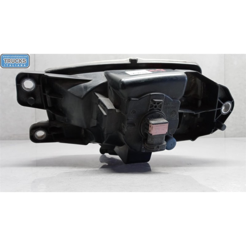 RENAULT truck RIGHT FOG LIGHT LAMP RENAULT truck T 2014> used