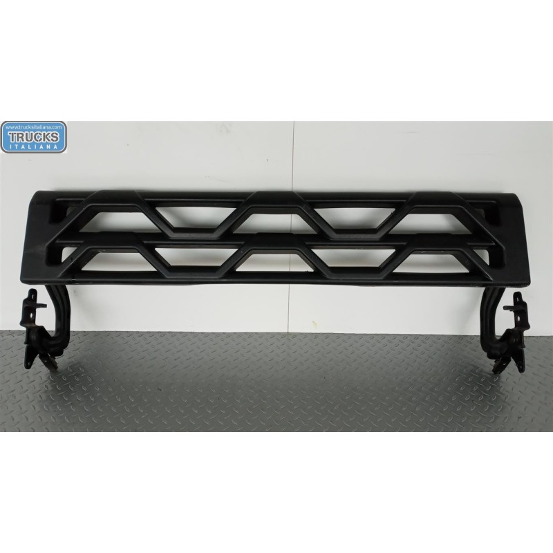 RENAULT truck PEDANA SALITA ANTERIORE RENAULT truck T 2014> usato