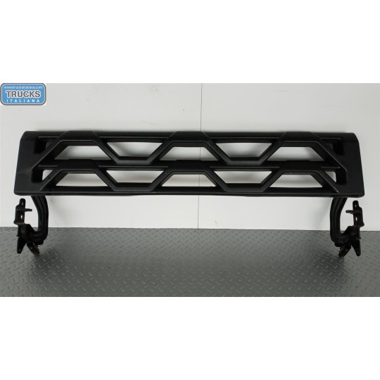 PEDANA SALITA ANTERIORE RENAULT truck T 2014> usato