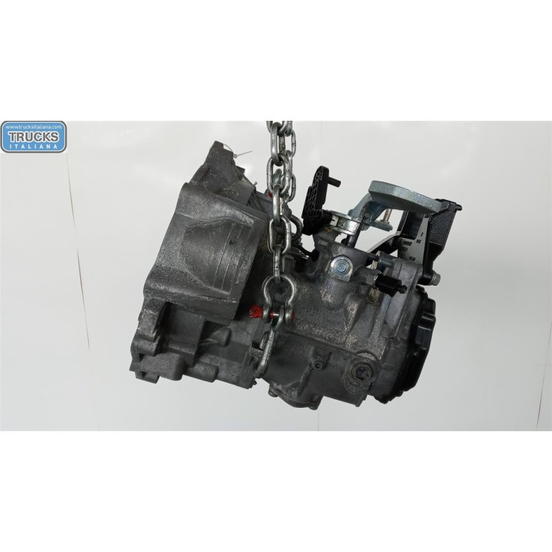 VOLKSWAGEN CAMBIO VOLKSWAGEN Polo 2014>2017 usato