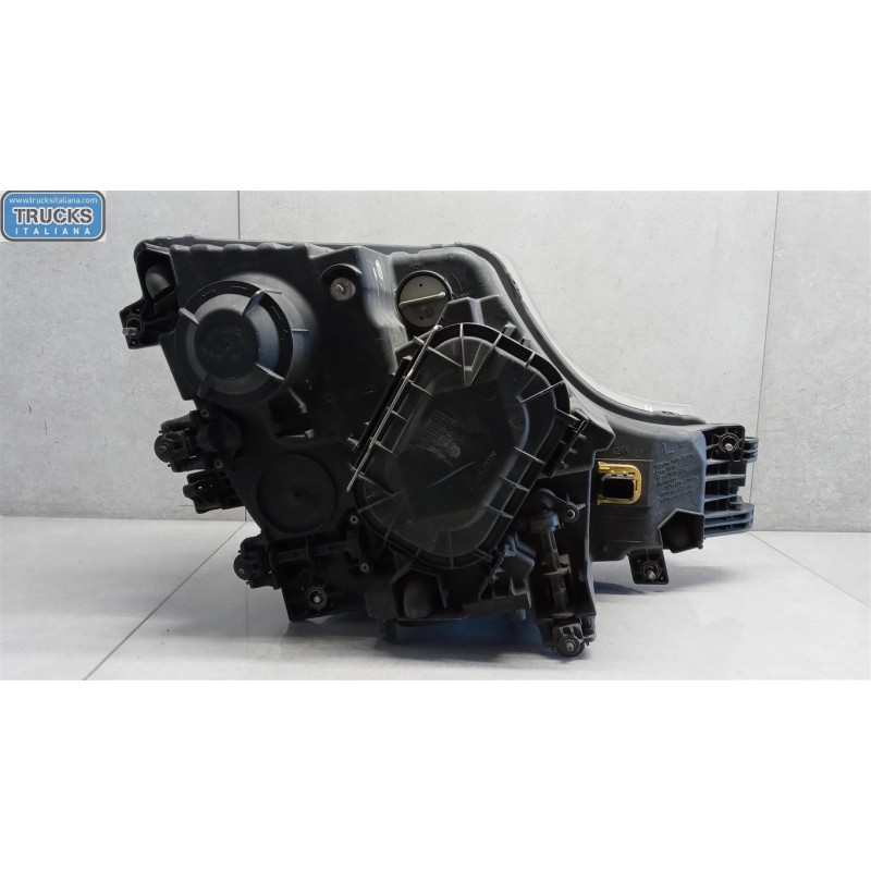 MERCEDES-BENZ truck FARO ANTERIORE SINISTRO MERCEDES-BENZ truck Actros euro 5 2008>2013 usato