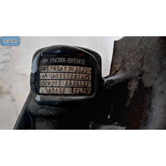 PINZA POSTERIORE SINISTRA MERCEDES-BENZ truck Actros euro 5 2008>2013 usato