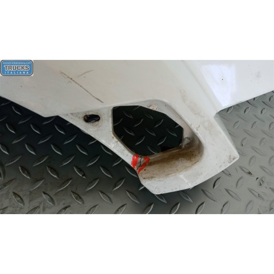 PARAFANGO ANTERIORE DESTRO MERCEDES-BENZ truck Actros euro 5 2008>2013 usato