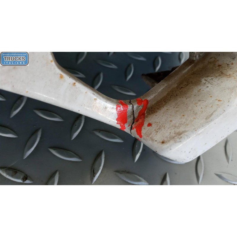 MERCEDES-BENZ truck PARAFANGO ANTERIORE DESTRO MERCEDES-BENZ truck Actros euro 5 2008>2013 usato