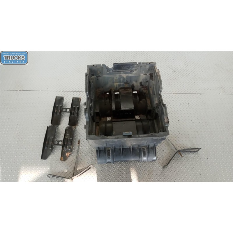 MERCEDES-BENZ truck PORTA BATTERIA MERCEDES-BENZ truck Actros euro 5 2008>2013 usato
