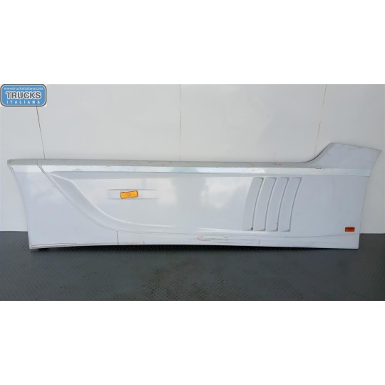 MINIGONNA DESTRA MERCEDES-BENZ truck Actros euro 5 2008>2013 usato