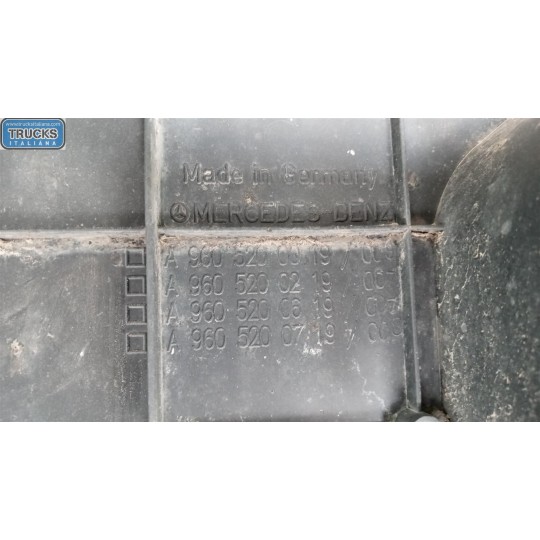 PARAFANGO POSTERIORE DESTRO MERCEDES-BENZ truck Actros euro 5 2008>2013 usato