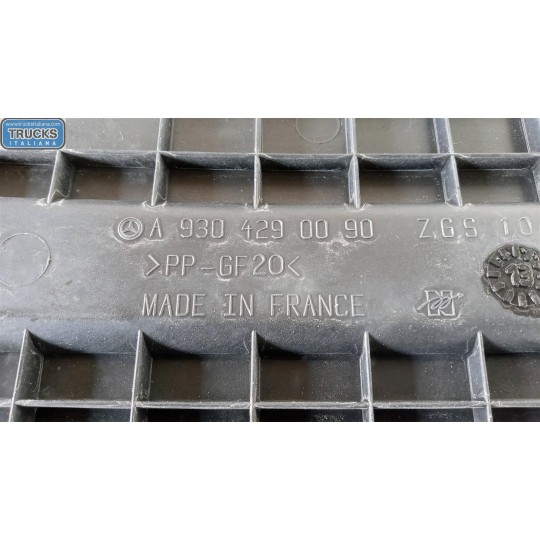 COPERCHIO PORTABATTERIA MERCEDES-BENZ truck Actros euro 5 2008>2013 usato