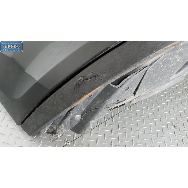 RENAULT PARAURTI ANTERIORE RENAULT Clio 2005>2009 usato