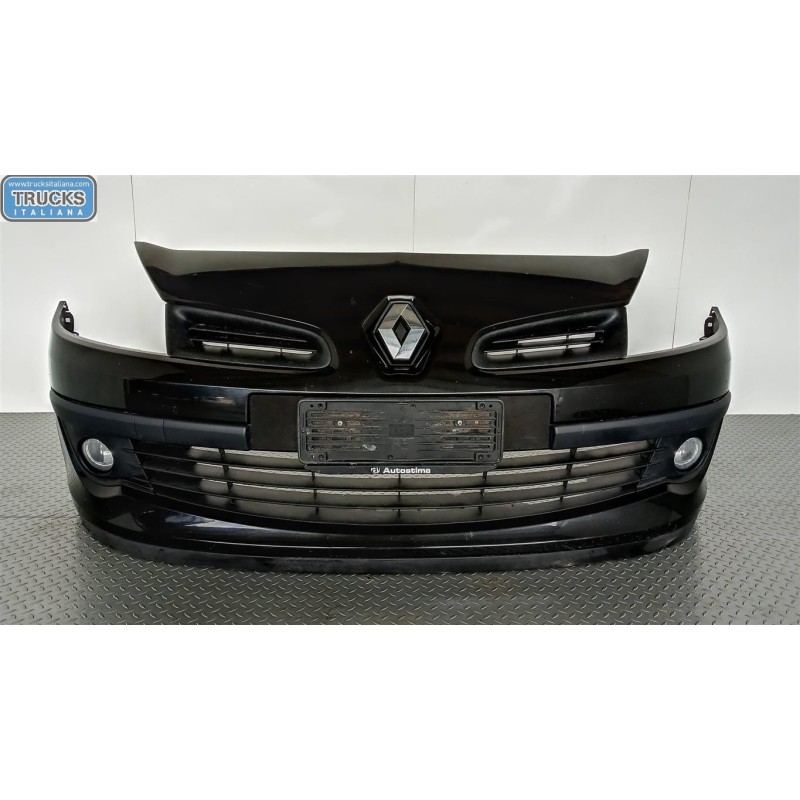 RENAULT PARAURTI ANTERIORE RENAULT Clio 2005>2009 usato