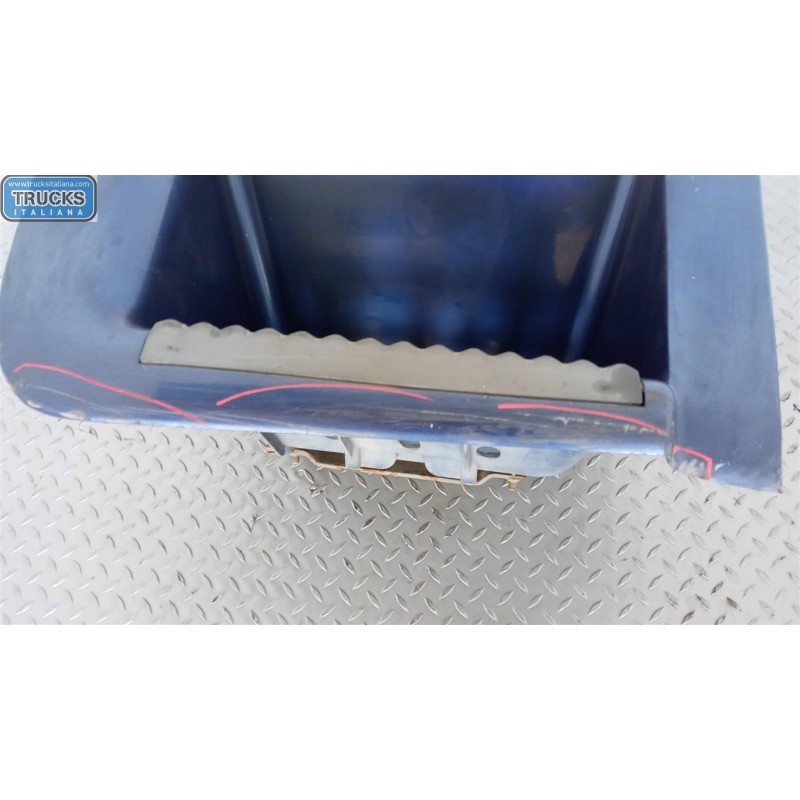 IVECO PEDANA SALITA A/DX IVECO Stralis 2003>2007 usato