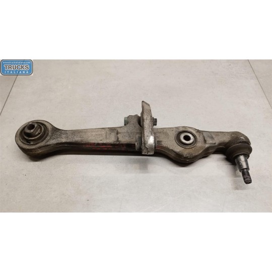 BRACCIO SOSPENSIONI INFERIORI DESTRO AUDI A4 2000>2004 usato