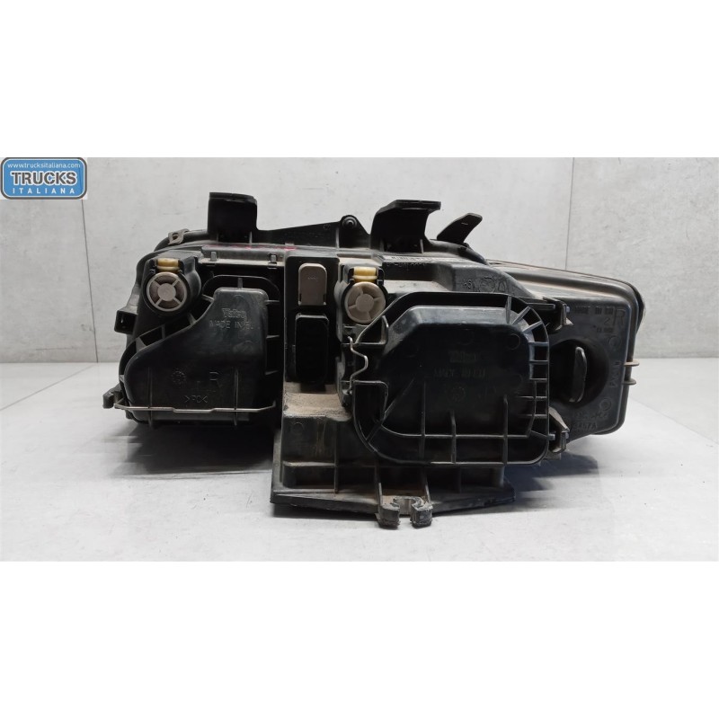 AUDI RIGHT HEADLIGHT AUDI A4 2000>2004 used