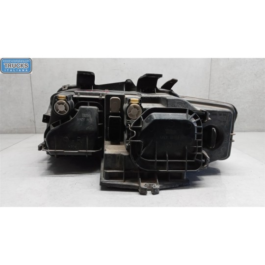 RIGHT HEADLIGHT AUDI A4 2000>2004 used