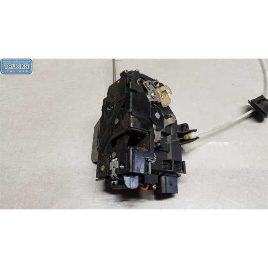SERRATURA SCROCCO AUDI A4 2000>2004 usato