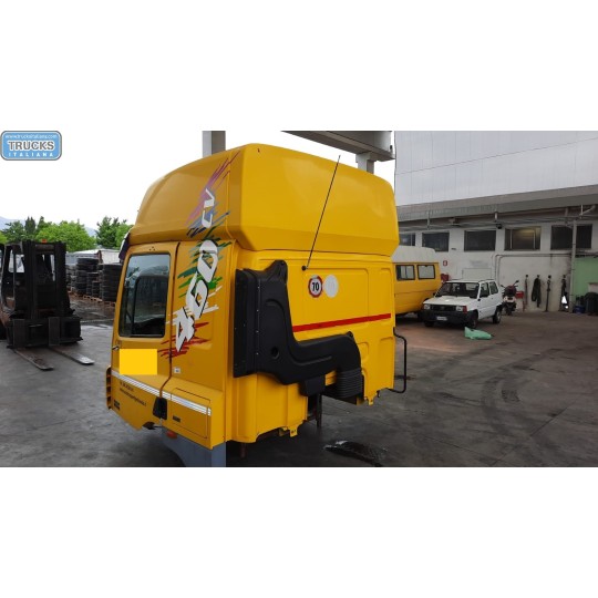 CABINA DAF 85CF usato