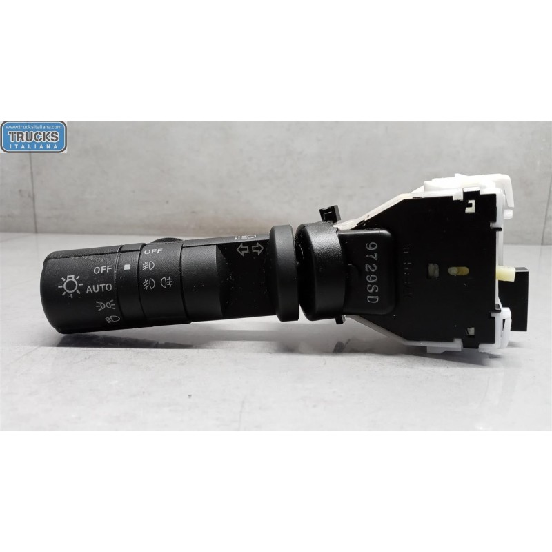 NISSAN DEVIOLUCI NISSAN Qashqai 2007>2010 usato