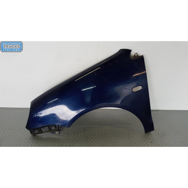 VOLKSWAGEN PARAFANGO ANTERIORE SINISTRO VOLKSWAGEN Polo 2001>2005 usato