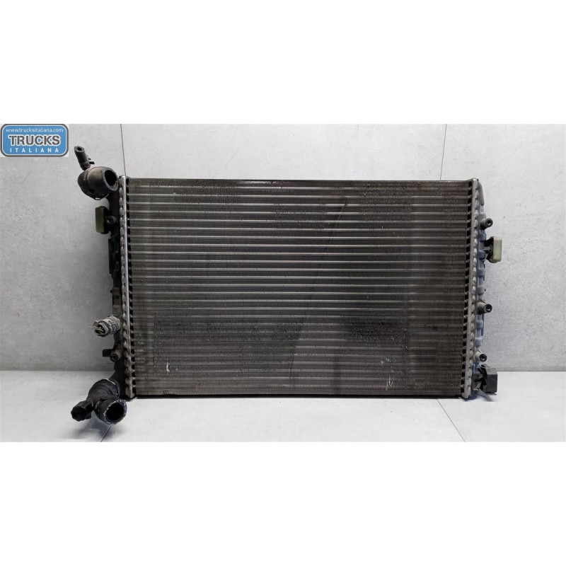 VOLKSWAGEN RADIATORE ACQUA VOLKSWAGEN Polo 2001>2005 usato