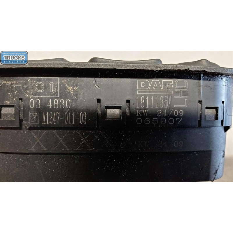 DAF INTERRUTTORI E PULSANTI ALZAVETRI DAF XF105 usato