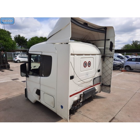 CABINA SCANIA 124 usato