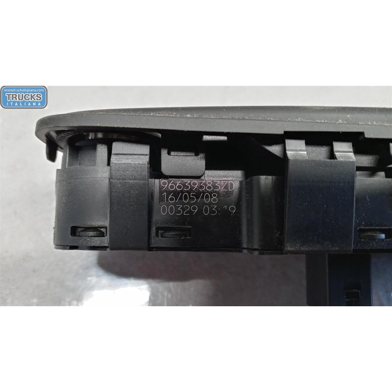 CITROEN INTERRUTTORI E PULSANTI ALZAVETRI CITROEN C4 Grand Picasso 2006>2010 usato
