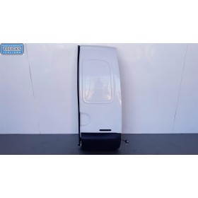 RIGHT LOAD DOOR NISSAN...