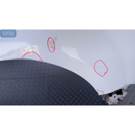 RIGHT FRONT MUDGUARD  NISSAN Kubistar 2004> used