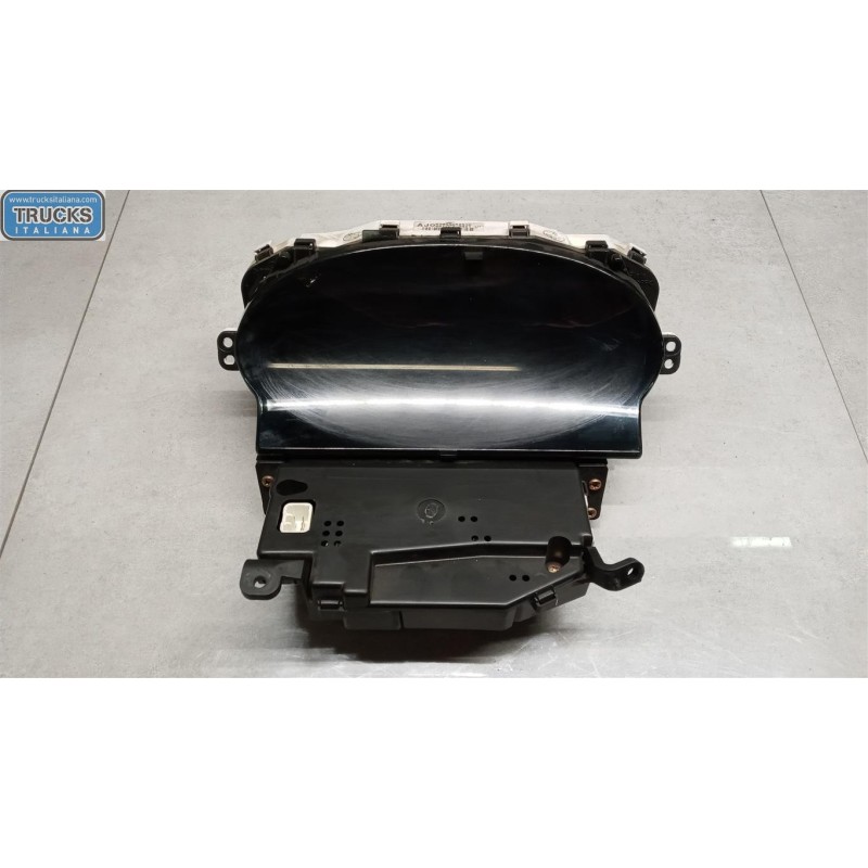 TOYOTA INSTRUMENT PANEL TOYOTA Yaris Verso used