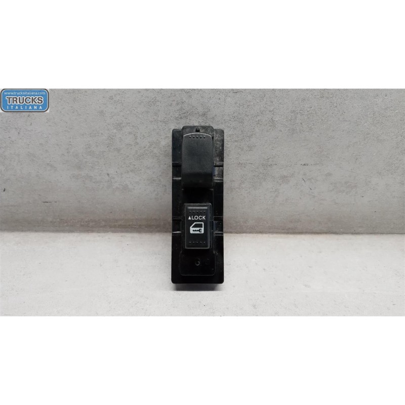 SUZUKI VARIOUS SWITCHES AND BUTTONS A
 SUZUKI Alto 2008>2014 used