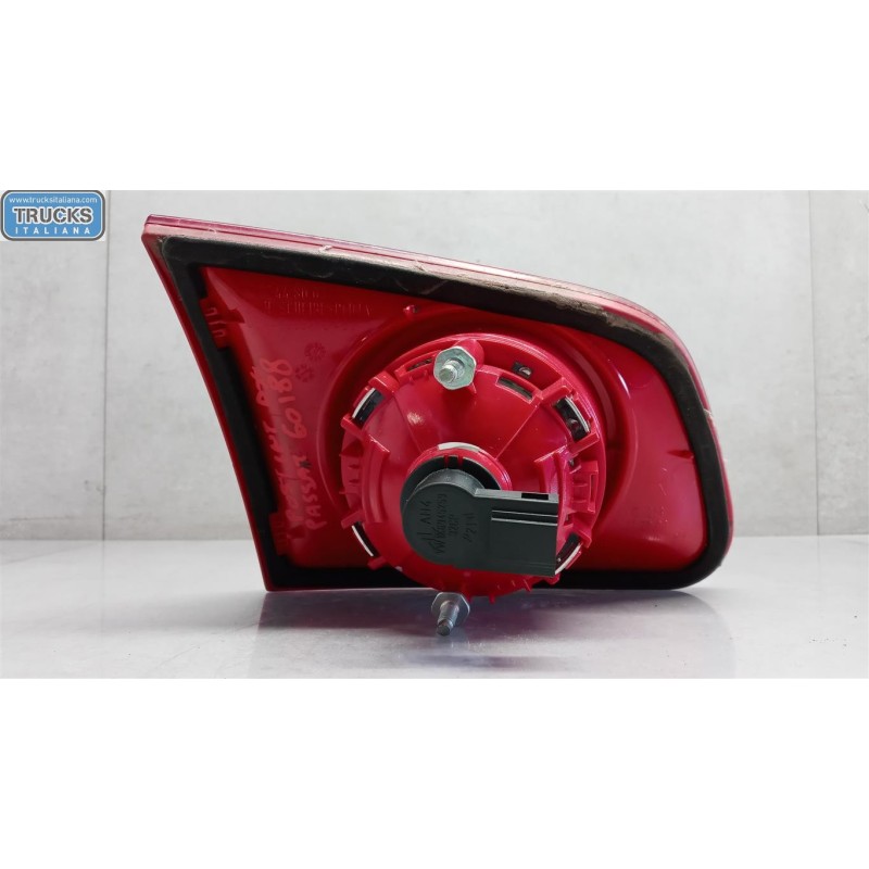 VOLKSWAGEN RIGHT REAR LED LIGHT ON BACK VOLKSWAGEN Passat 2005>2010 used