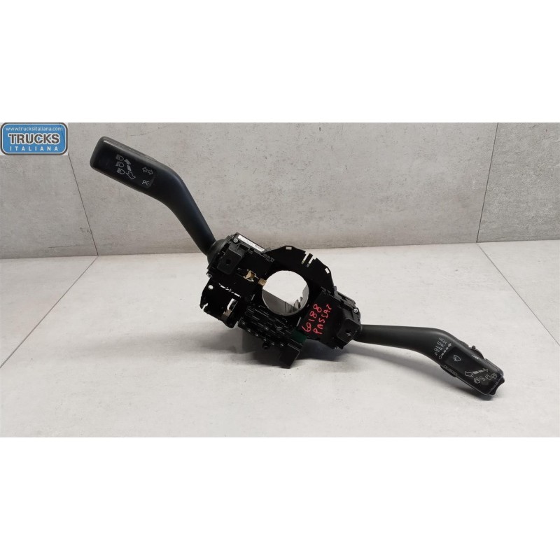 VOLKSWAGEN LIGHTS DEVIO 
 VOLKSWAGEN Passat 2005>2010 used