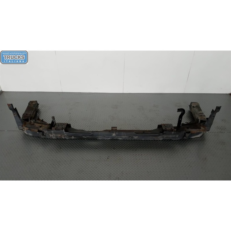 VOLVO truck TRAVERSA ANTERIORE PARAURTO VOLVO truck FM 9 usato