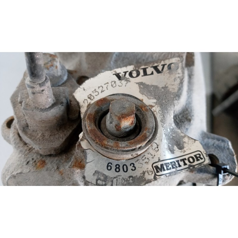 VOLVO truck PINZA ANTERIORE SINISTRA VOLVO truck FM 9 usato