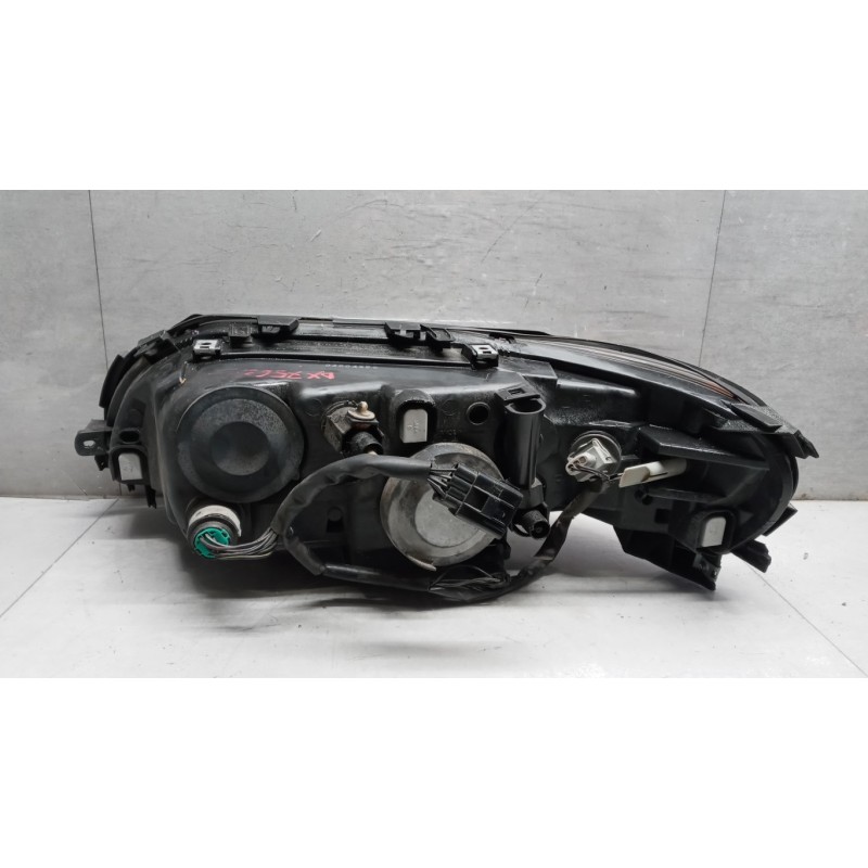 VOLVO RIGHT HEADLIGHT VOLVO V70 2005>2007 used