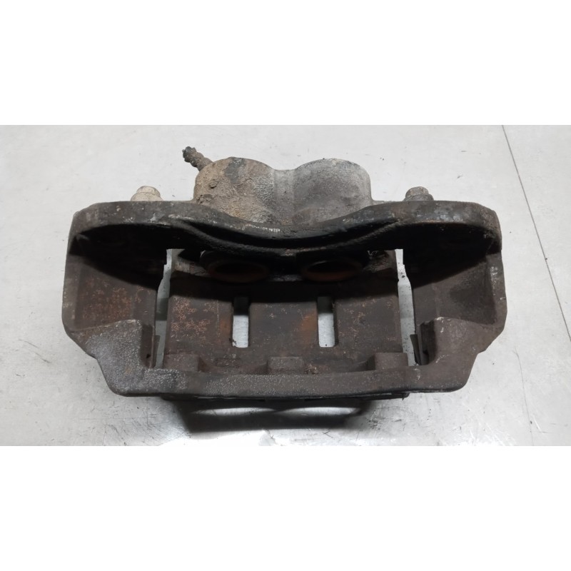 ISUZU PINZA ANTERIORE DESTRA ISUZU N2R usato