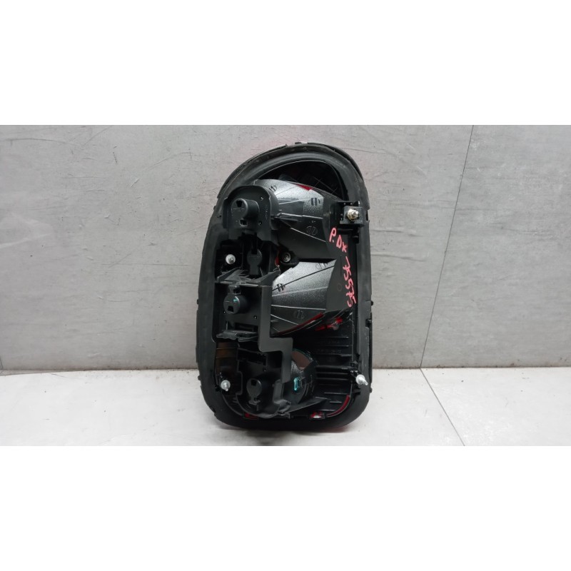 MINI FARO POSTERIORE ESTERNO DESTRO MINI R60  Countryman 2014>2017 usato
