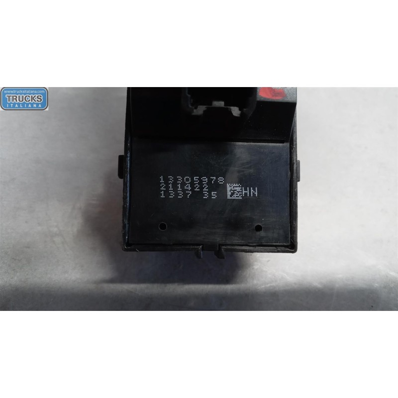 OPEL INTERRUTTORI E PULSANTI ALZAVETRI OPEL Meriva B 2010>2014 usato