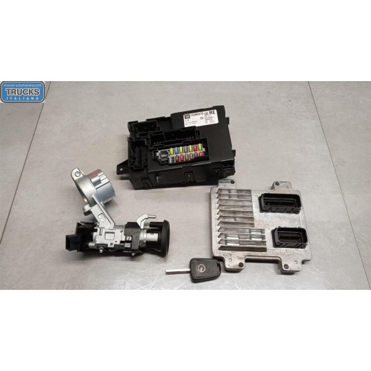 CENTRALINA MOTORE OPEL Meriva B 2010>2014 usato