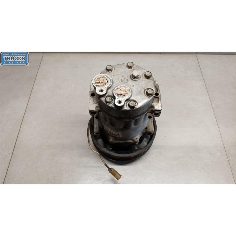 RENAULT truck AIR CONDITIONER COMPRESSOR RENAULT truck T 2014> used