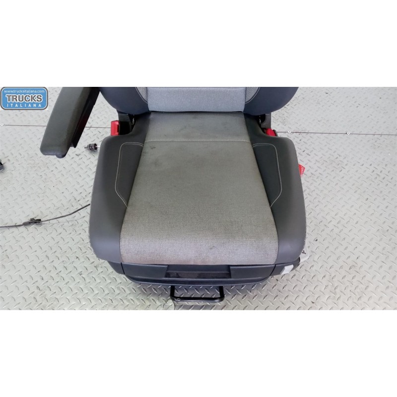 RENAULT truck FRONT SEATS RENAULT truck T 2014> used