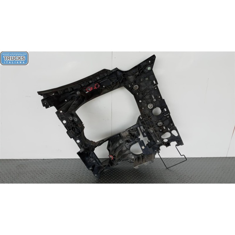 RENAULT truck LEFT HEADLIGHT SEAT RENAULT truck T 2014> used