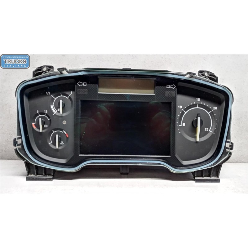 RENAULT truck INSTRUMENT PANEL RENAULT truck T 2014> used