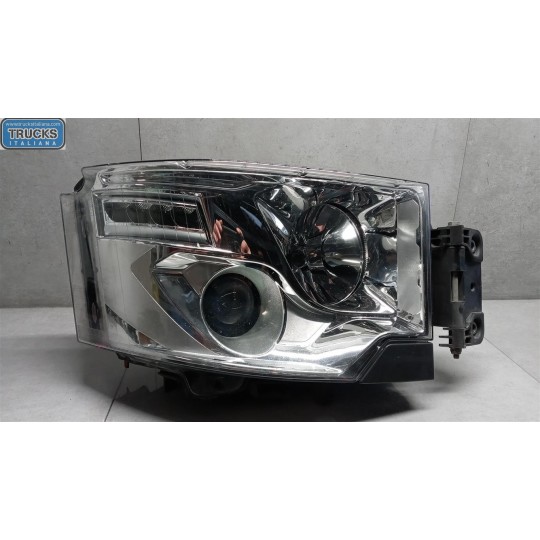 RIGHT HEADLIGHT RENAULT truck T 2014> used