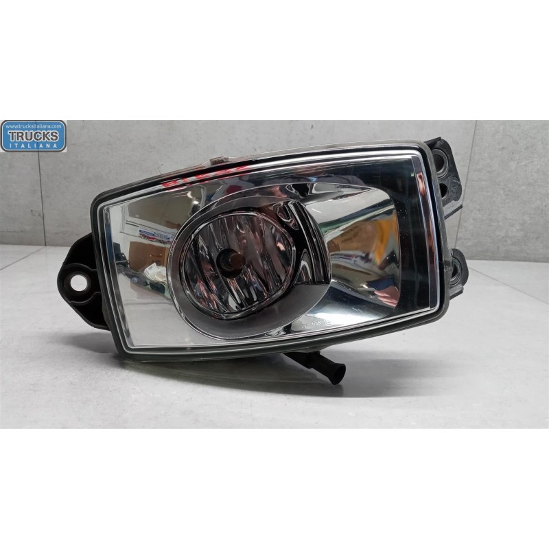 RENAULT truck RIGHT FOG LIGHT LAMP RENAULT truck T 2014> used