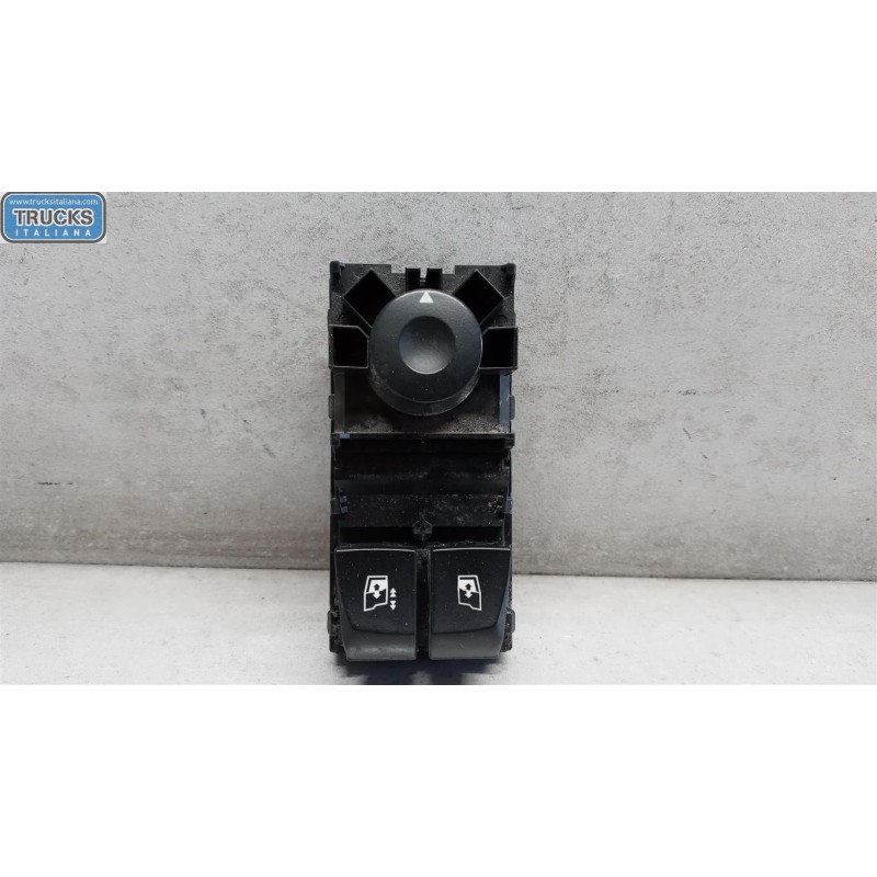RENAULT truck VARIOUS SWITCHES AND BUTTONS A
 RENAULT truck T 2014> used